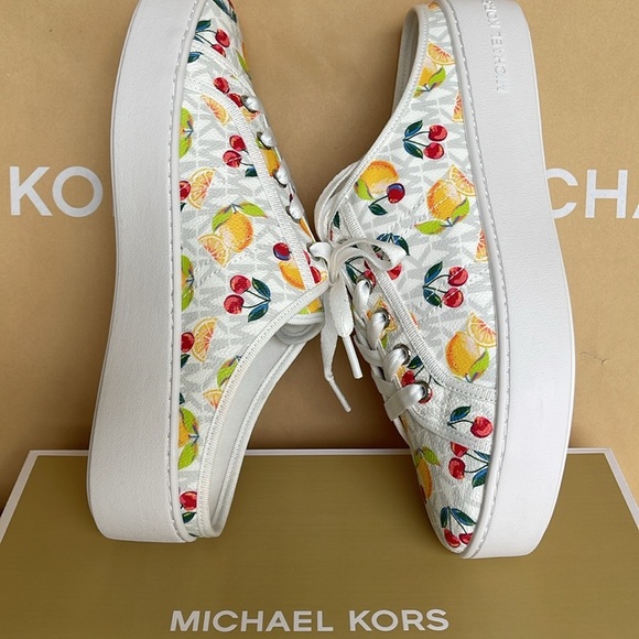 Michael Kors POPPY SLIDE SNEAKERS 
FRUIT PAINT MK SIG SM
49T4POFP1Q Platforms - Picture 9 of 16